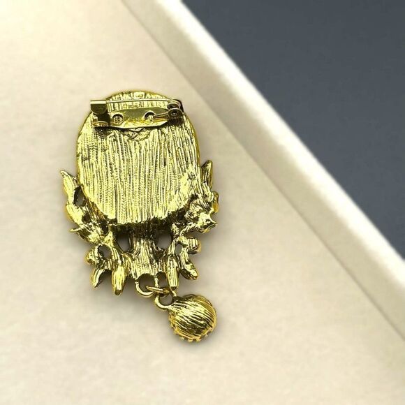 Yellow Gold with Champagne Topaz and Brown Crystal Lady Cameo Pin Back Brooch - Picture 5 of 7